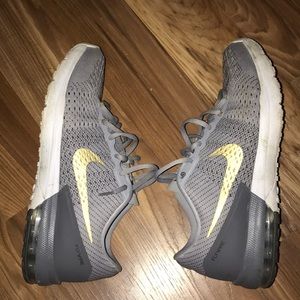 Nike air max typha